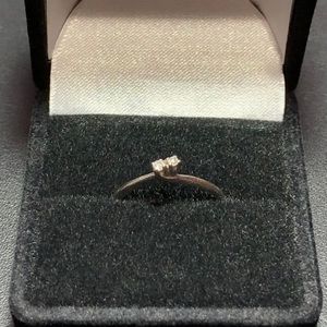 10k white gold diamond ring